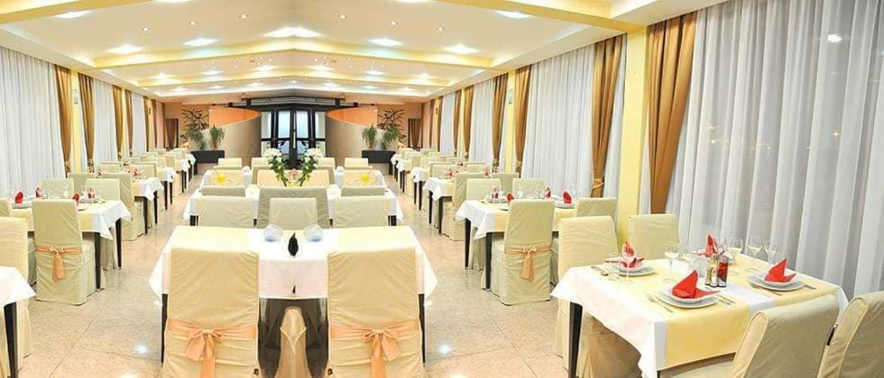 Hotel Beograd - Yu Lukavica Экстерьер фото