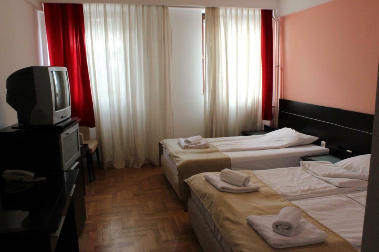 Hotel Beograd - Yu Lukavica Экстерьер фото