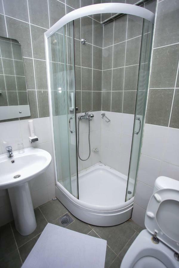 Hotel Beograd - Yu Lukavica Экстерьер фото