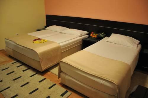 Hotel Beograd - Yu Lukavica Экстерьер фото